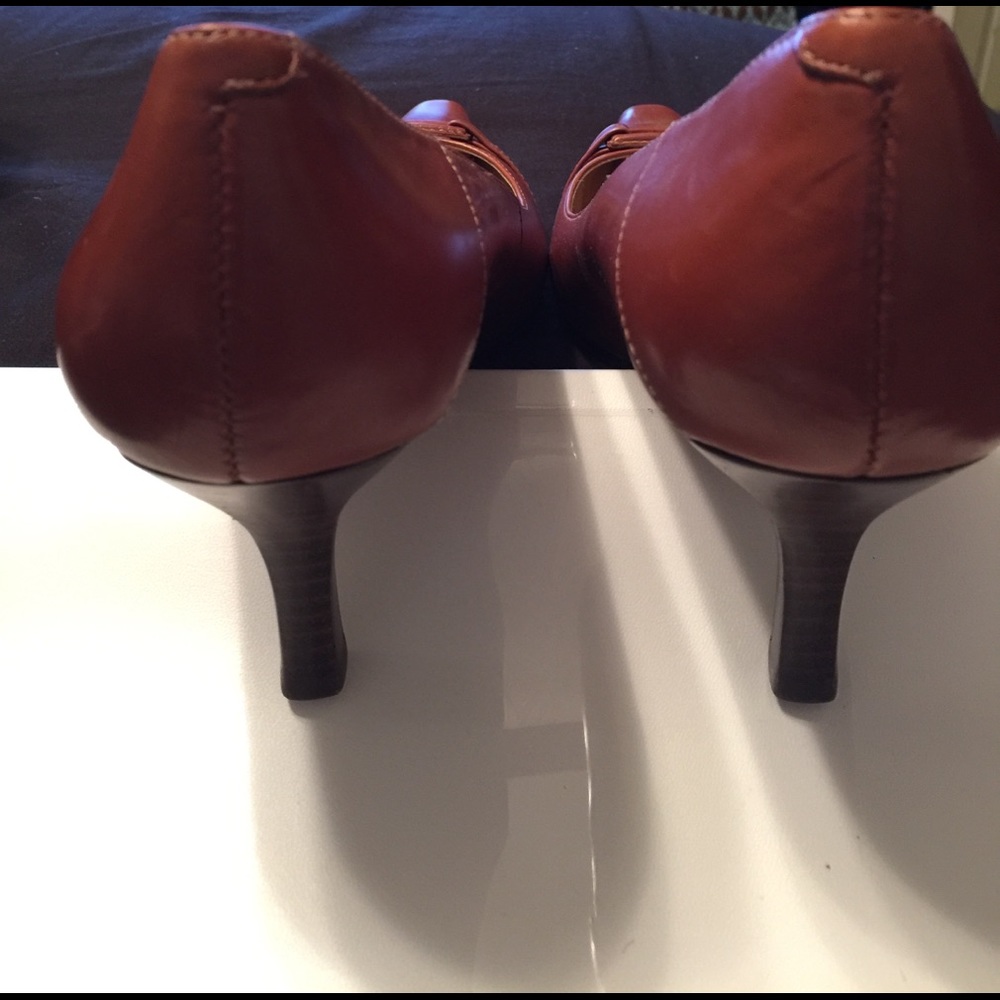 Shoes - Picture 6 of 6